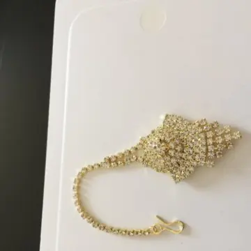 Bijoux de tête, Inconnue
