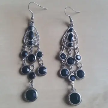 Boucle d'oreilles, Inconnue