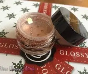 Paillettes, Bellapierre Cosmetics