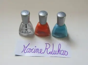 Lot de vernis, Cosmod