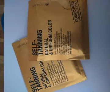 lingettes autobronzante, Comodynes