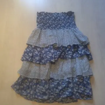 Robe bustier fleuri, Inconnue