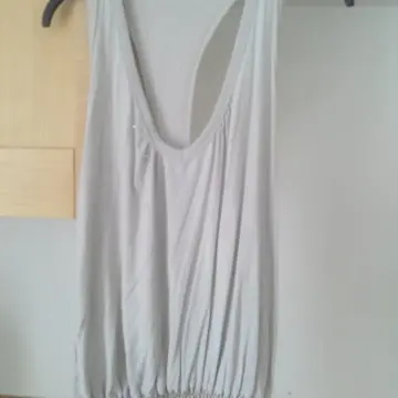 Top Taille 36, Inconnue