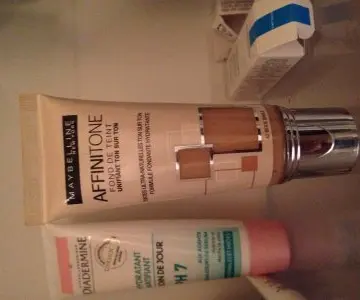 Fond de teint, Maybelline