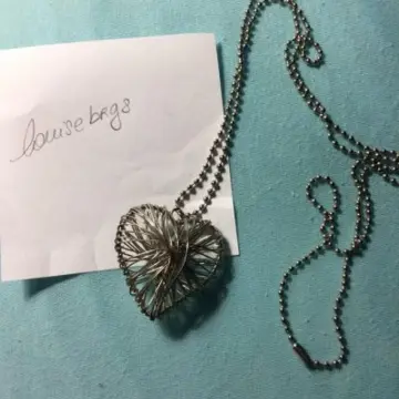 Collier coeur, Inconnue