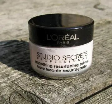 Base lissante resurfaçante, L'Oréal