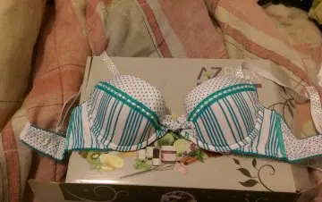 Soutien gorge bleu et blanc charlott, Charlott