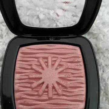 Blush, Nocibé