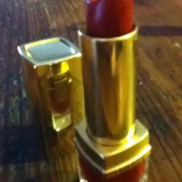 Rouge à lèvres, Estée Lauder