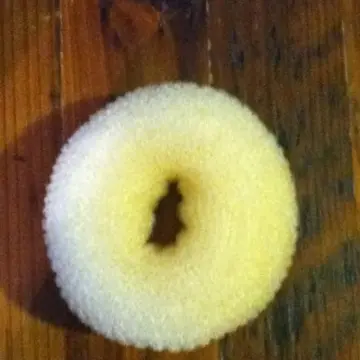 Accessoire cheveux, Inconnue