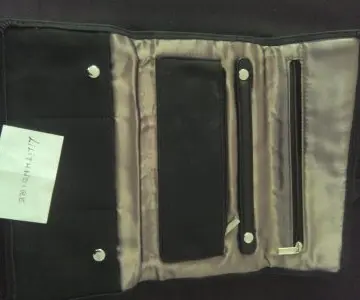 Pochette maquillage, Inconnue