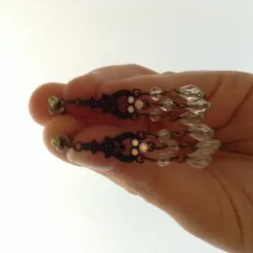 Boucle d'oreille, Inconnue