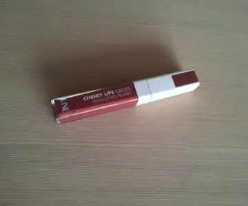 gloss, UNE Beauty