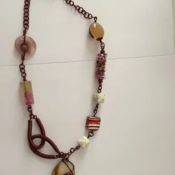 Collier, Artisanale