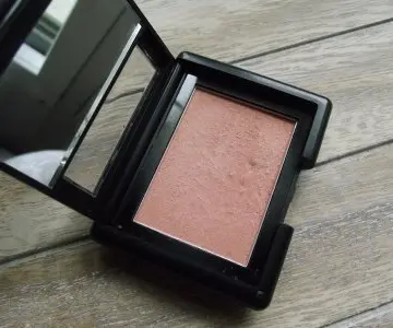 Blush, Elf