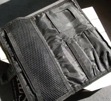 Pochette maquillage, Elf