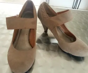 Chaussures 39, Inconnue