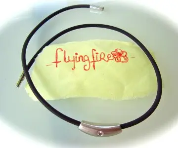Collier, Inconnue
