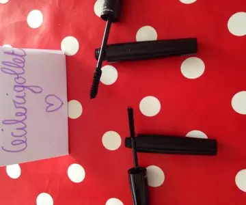 Mascara fibres type Too Faced, Younique