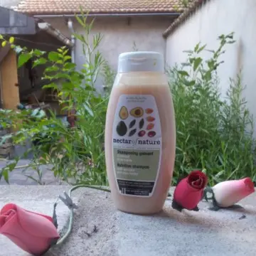 Sampoo gainant au karité et à l'avocat, Les Cosmétiques Design Paris