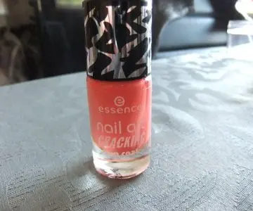 vernis craquelé, Essence