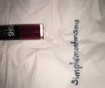 Vernis bordeaux "Wine shimmer", Gemey Maybelline