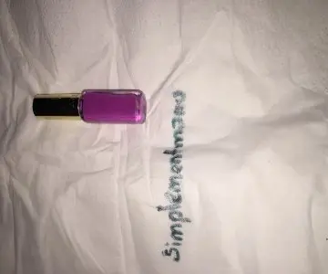 Vernis lilas "Flashing lilac", L'Oréal