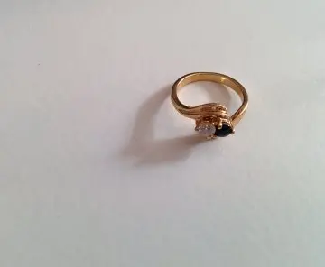 bague, doré, noire et blanche, Inconnue