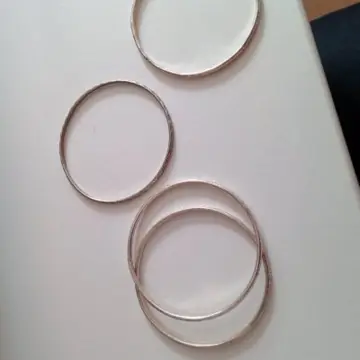 bracelets argentes, Inconnue