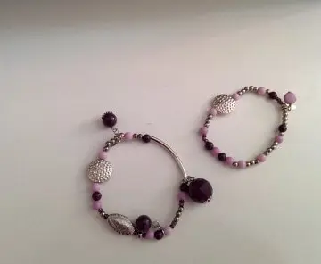 bracelets colorés, Inconnue