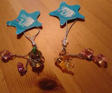 2 petits porte clefs, Inconnue