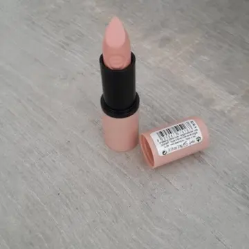 rouge a levre essence, Essence