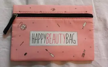 Beauty bag, Inconnue