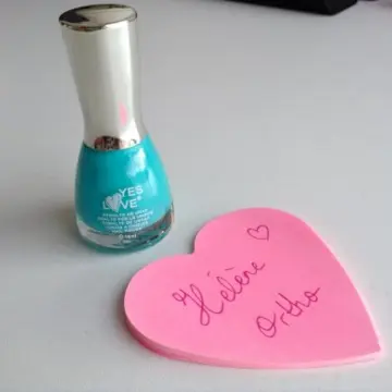 Vernis bleu turquoise, Yes Love