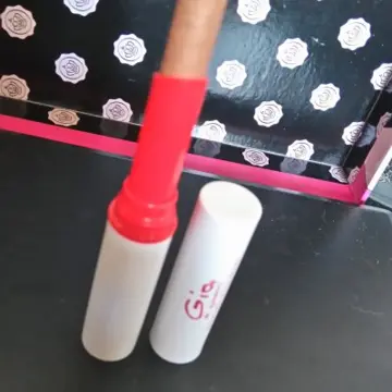Rouge à lèvre Gio de Giovanni, Giovanni