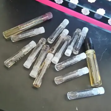Petites fiolles de parfums de marques diverses, Inconnue