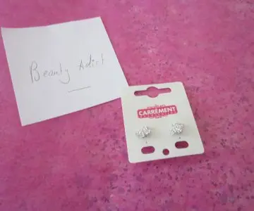 BOUCLE D'OREILLE, Carrément Accessoires