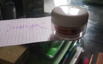 Embellisseur abricot, Agnès b.