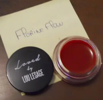 Baume pour les lèvres, Lou Lesage