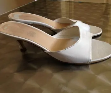Nu pieds 39, Inconnue