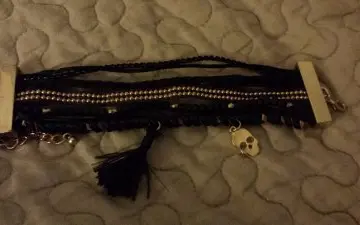 Bracelet noir, Camaïeu