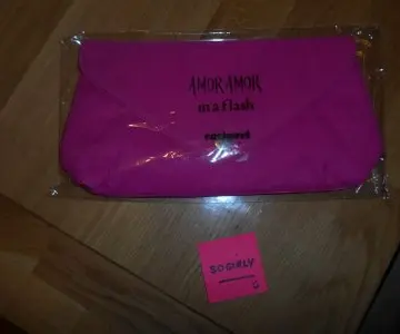 AMOR AMOR POCHETTE, Amor Amor