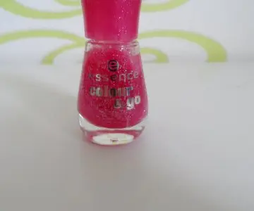 Vernis rose foncé paillettes colour and go, Essence
