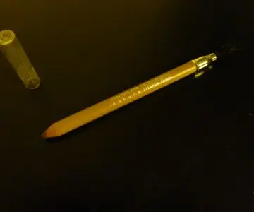 Crayon à sourcil blond, Yves Rocher