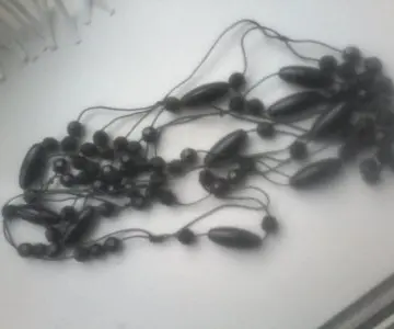 collier neuf, Inconnue