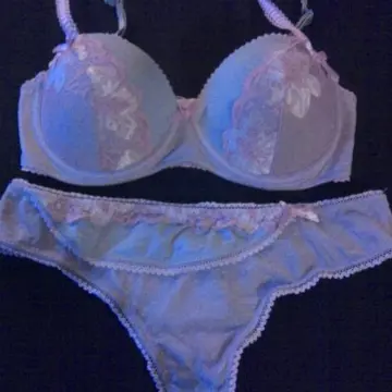 Ensemble lingerie, Inconnue