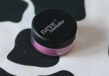 Fard à paupières, Neve cosmetics