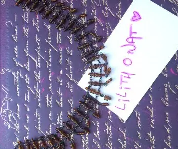 Collier ras du cou, Claire's