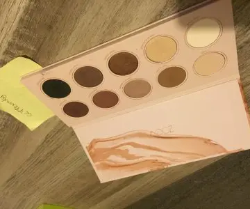 Palette de fards à paupières, Zoeva