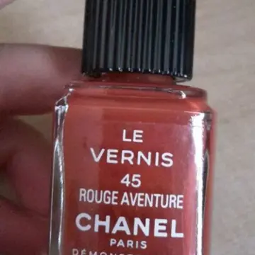 Rouge aventure, Chanel